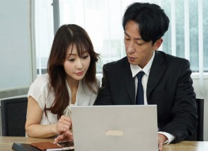 Chuyến công tác sung sướng với em thư ký