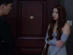 Đi xả lũ gặp em hàng xóm xinh đẹp